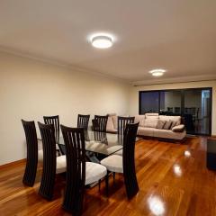 Coastal Comfort at Riverside - 4 Min to Airport!