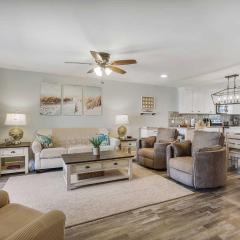 Lagoon Landing 202- Beautifully decorated condo with balcony & pool steps to beach & lagoon