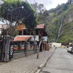 Hotel Las Cañas