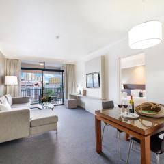 Darwin Harbourside Escape in Two Adjacent Rooms