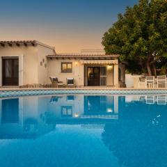 Villa Luna by Abahana Villas