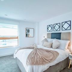 River View 2-Bed Apartment with Balcony Leeds Dock