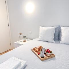 Quarto privativo com banheiro compartilhado