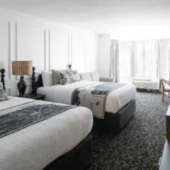 Cow Hollow Inn and Suites