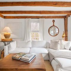 Renovated Cozy Cabin 5 Min to Beach