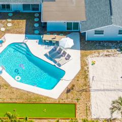 Backyard Oasis w Sand Volleyball Mins to Beach