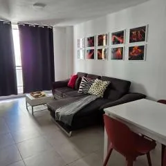 Céntrico y moderno, cerca de la playa