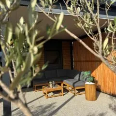 Sunny Stay - Mobile home 1 minute from beach with free parking and wifi!
