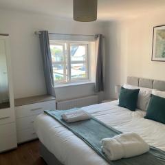 No 4 Cranborne - 2 bed 2 bath - Free Parking