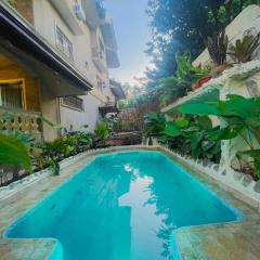 Bali Villa in Tagaytay w Pool, Billiards I 12pax