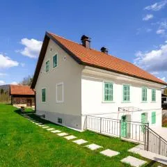 Holiday Home Hariata by Interhome