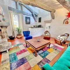 La Maison Bleue, au coeur du village de Callian