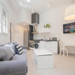 NEW Luxury and sunny 2BR apartment Premium Spot
