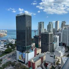 Magic Miami Penthouse Balcony Ocean View, Pool Resort, Spa, Heart of Miami
