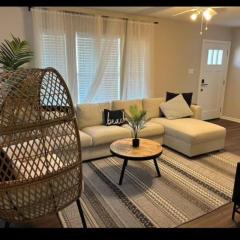 Cozy 2BR with King Bed 3 min to Beach