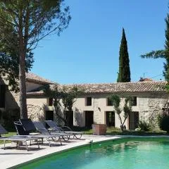 Spacieuse Villa à 5 min à pieds du centre ville d'Uzès
