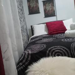 Akon Nafplio room II