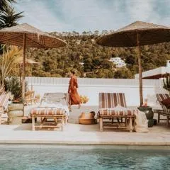 Casa Stellar - boutique villa with private heated pool and sea view - sustainably solar powered