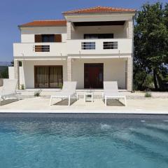Family friendly house with a swimming pool Posedarje, Novigrad - 23578