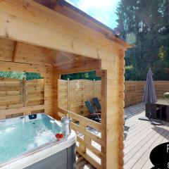 Farmhouse by Lake Coo with Jacuzzi