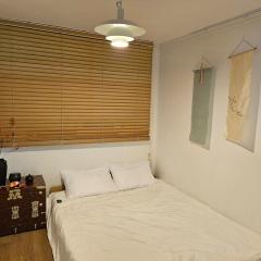 8 minutes away from Chungmuro Station, including breakfast, hill location