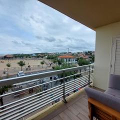 Appartement rénové avec parking, proche océan à Anglet - FR-1-239-1117