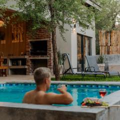 Afri Villa Stays - Luxury Bush Villa Bird