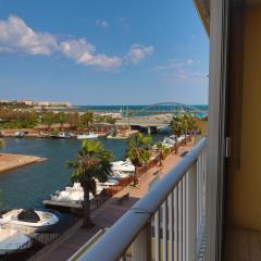 Beau T2 à Sète avec loggia vitrée, vue mer et marina - FR-1-472-131