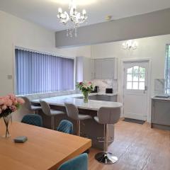 Amazing Central House