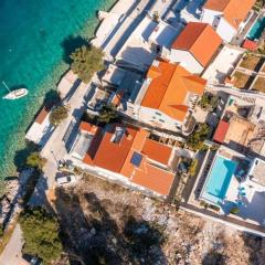 Seaside family friendly house with a swimming pool Sparadici, Sibenik - 24200