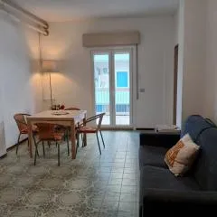 CN010 - Cesenatico, ampio trilocale fronte mare con spiaggia inclusa