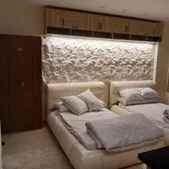 الجناح الملكي بالعالمين شامله الأكوا بارك مجانا