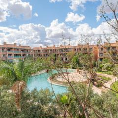 Cozy Stay with Garden & Pool, 10min to Center