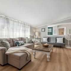 Riverside Retreat Minutes to Beach Updated Kitchen