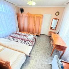 Inessa Hostel Room Комната в Хостэле