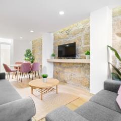 Sunny House with Patio, Walk to Attractions