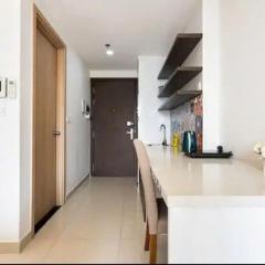 Rivergate, 1 Br, Center City