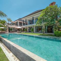 Luxury Beach Villa - A Massive Sea Views 5BR Villa Close to The Beach