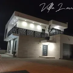 villa with pool-Vila Lauvi
