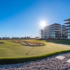 Bayline Condominium - Heated indoor Swimming pool - SPA - By Bedzy