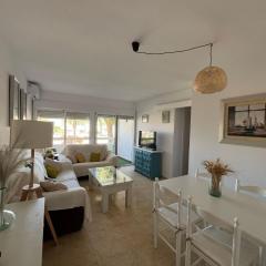 Lovely 2 bedroom apartment near the beach
