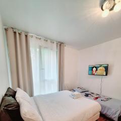 Studio ALPHA - 2min by train to Disneyland OR 20min walk - 5min walk to "Val d'Europe" station