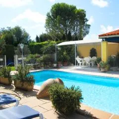 Le Zenith - Calme absolu, jardin et piscine en Provence