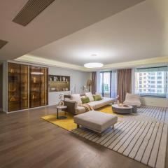 Huangpu Liyuan Bund Branch Spacious Bright 4 Bedroom with a breathe taking Bund View