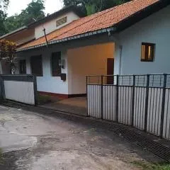 Peradeniya-Kandy Home Stay