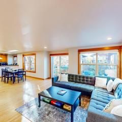 Seattle Adventure & Stadium Getaway