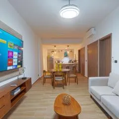 Luxury Apartment, Pool, Close to the Beach