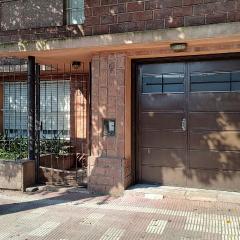 Amplia casa cerca del centro de la ciudad