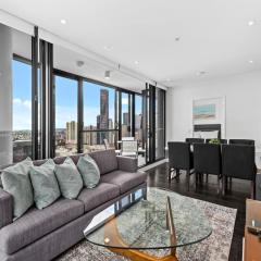 City Views 2BR Apt with Infinity Pool & Huge Gym!