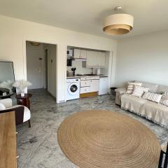 Superbe Studio plein centre de Juan les pins 500m des plages